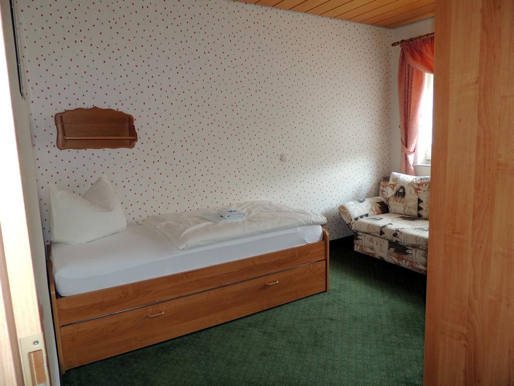 Gaestehaus Am Hirtenberg Breitenbrunn  Buitenkant foto